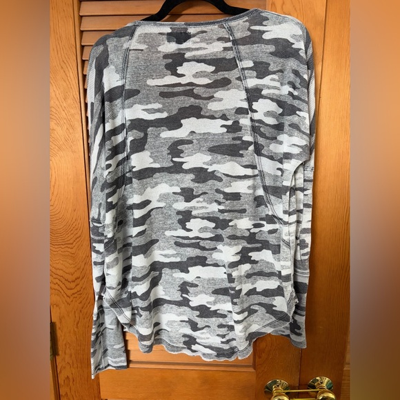LUCKY BRAND Camo Waffle Knit Long Sleeve Shirt in grey Size L - Picture 6 of 6